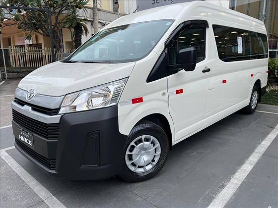 TOYOTA HIACE 2.8 D-4D TURBO DIESEL MINIBUS 15+1 DX AUTOMÁTICO TOYOTA HIACE 2.8 D-4D TURBO DIESEL MINIBUS 15+1 DX AUTOMÁTICO